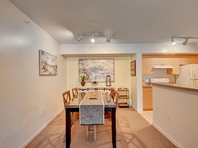 703 Villa Cir #703 — Photo 25