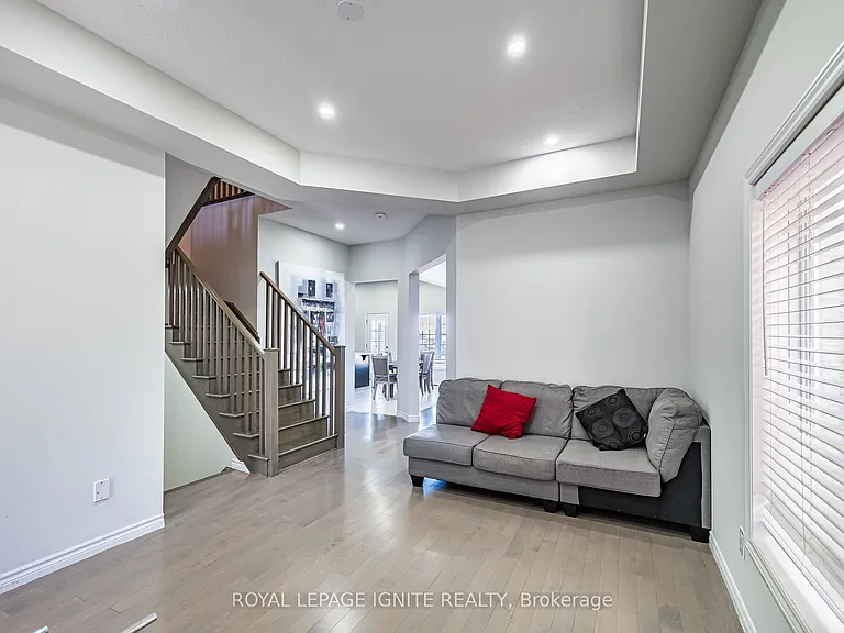 18 Monkton Cir — Photo 8