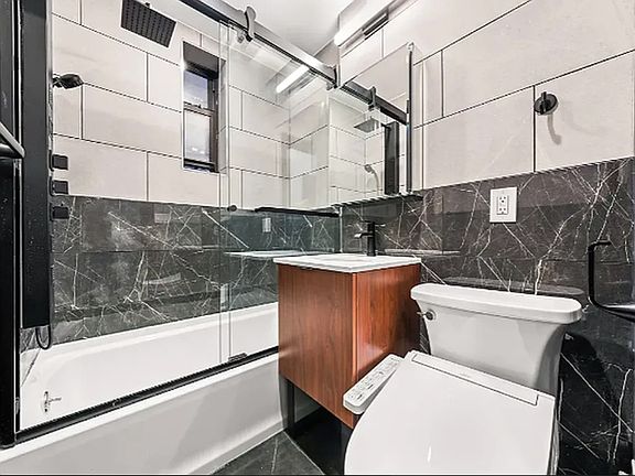 5th image of 453 W 48th St #2F