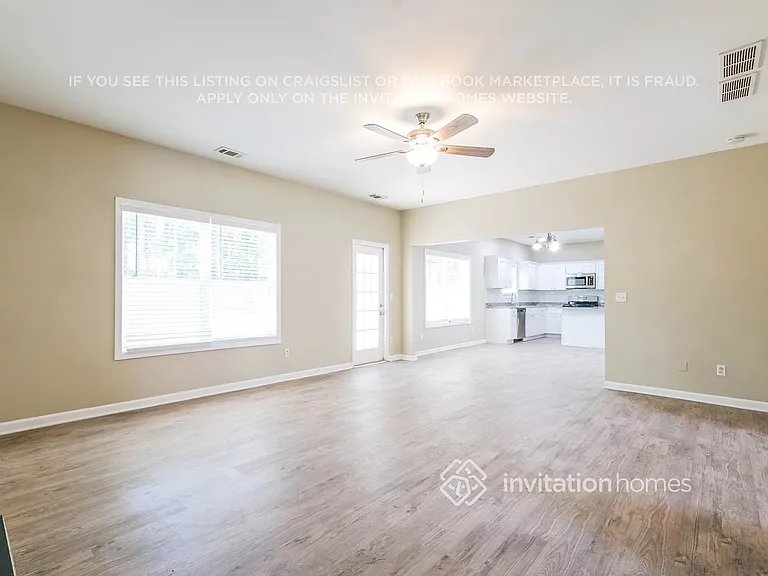 100 Barberry Ln — Photo 6