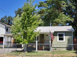 1010 SW Isham St, Grants Pass, OR 97526