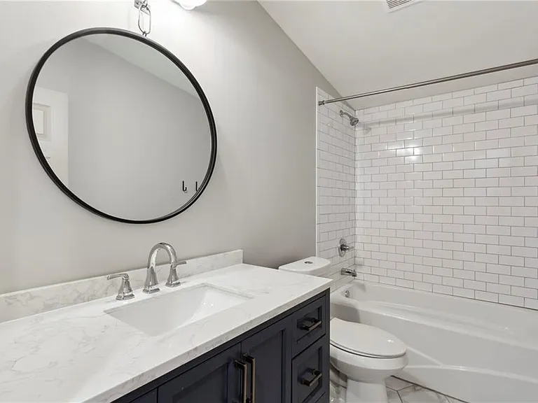 3258 Highland Dr SE — Photo 38