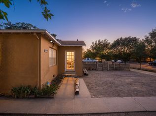 Silver Hill - Updated, Large & Flexible Apartment Near UNM & Pres!, Albuquerque, NM 87106