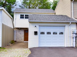 62 Covington Pl, Catasauqua, PA 18032