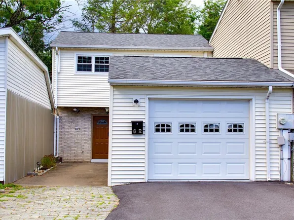 62 Covington Pl, Catasauqua, PA 18032