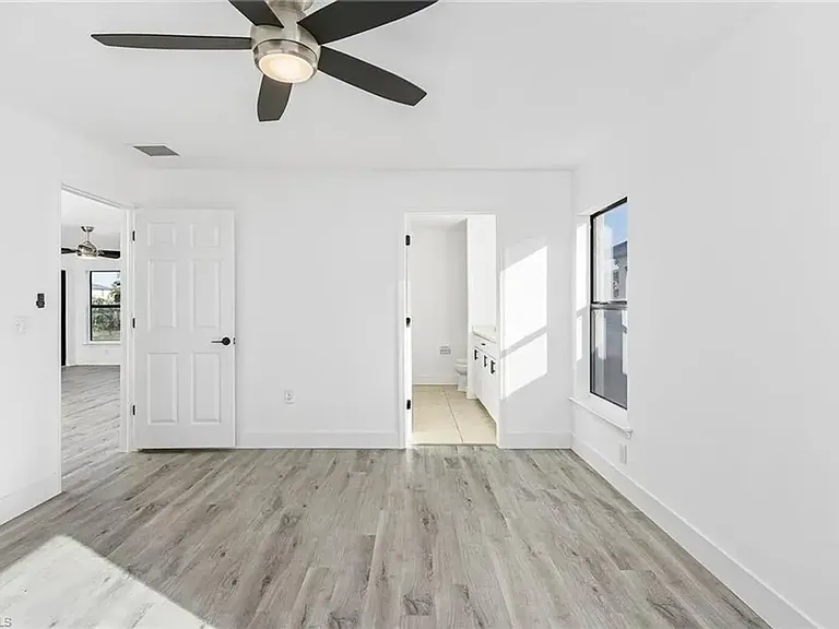 306 Shadow Lakes Dr — Photo 10