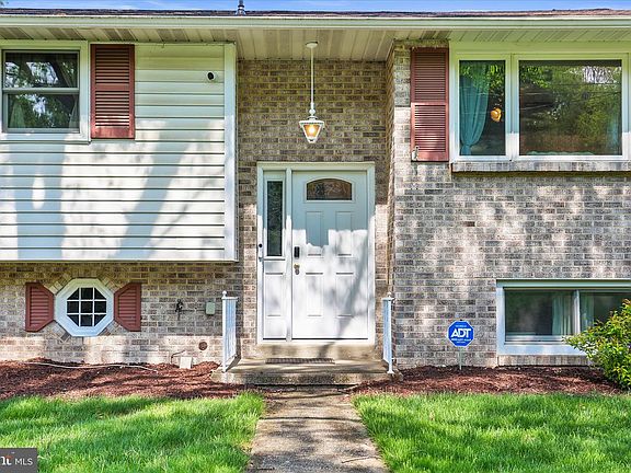 4th image of 498 Maywood Rd