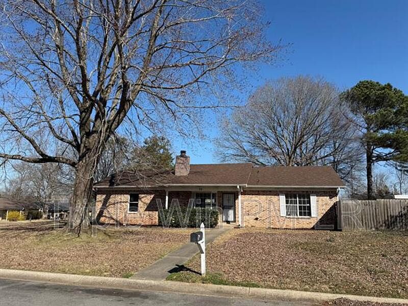 1st image of 30 Old Orchard Dr