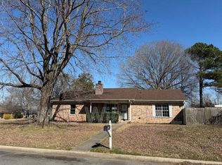30 Old Orchard Dr, Mabelvale, AR 72103