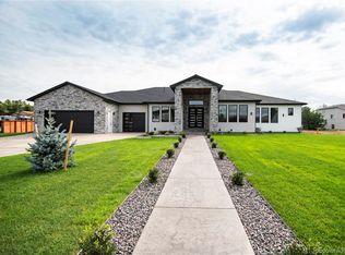 8820 W Alaska Pl, Lakewood, CO 80226