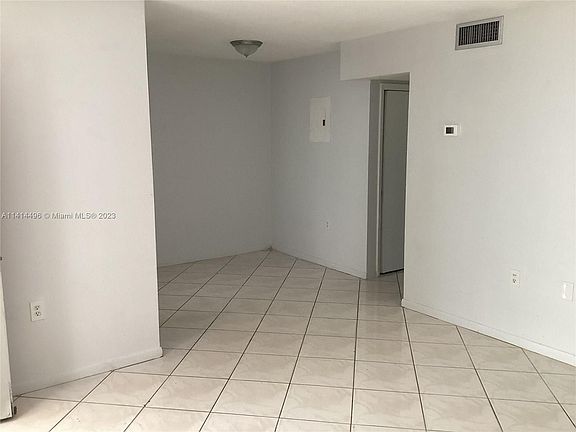 4th image of 2079 NE 167th St #2