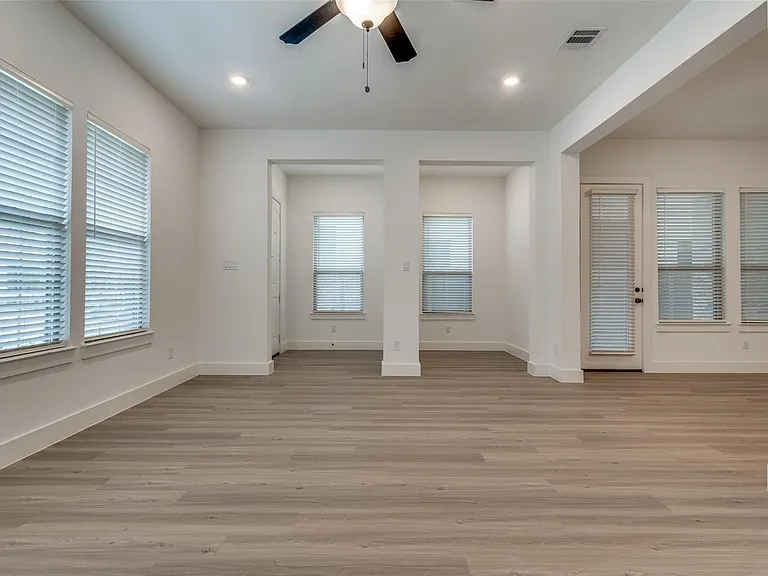 5411 Grand Ave — Photo 6