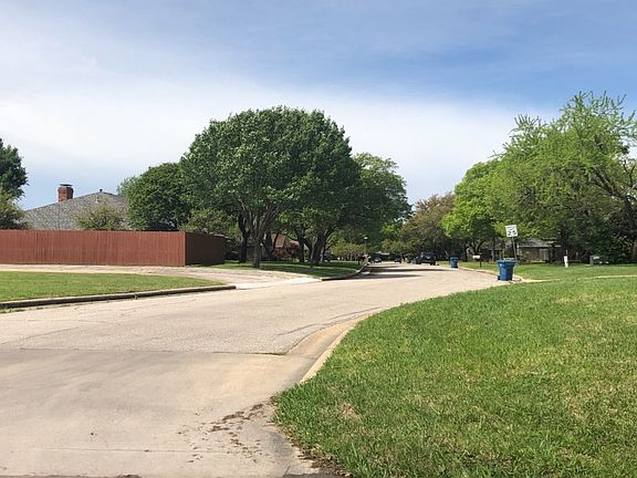 4th image of 504 Oakcrest Dr