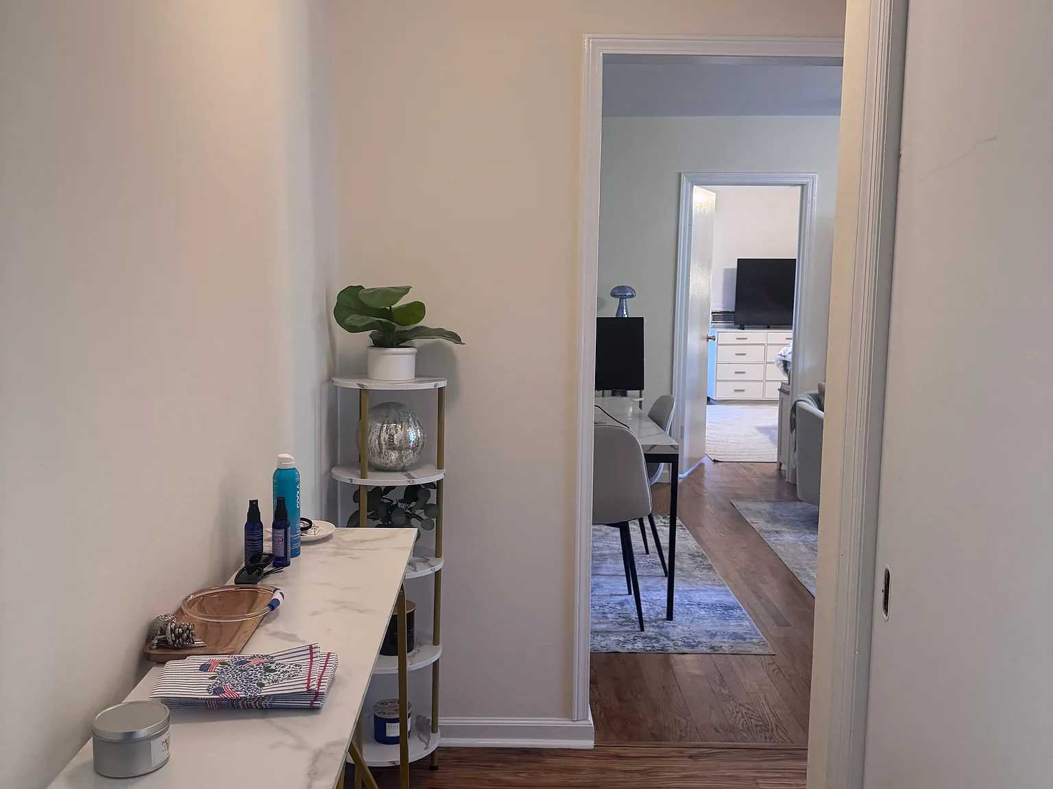 1 bed, 1000 sqft, $2,500 — Photo 1