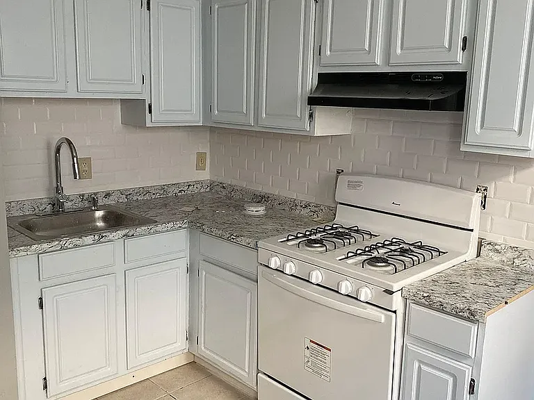 266 S 1st St #5C — Photo 1