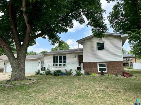 5304 W Pritchard Dr, Sioux Falls, SD 57106