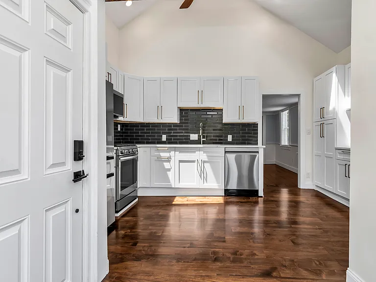 20 Pickman St #2 — Photo 8