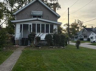 180 Center Rd, Bedford, OH 44146