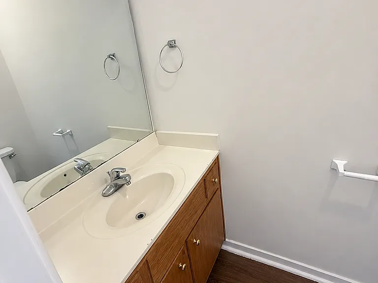 Two bedroom, 1.5 townhouse in Graham (Park Place Apts) — Photo 8