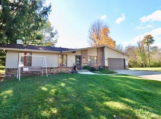 5961 Lacrosse Ln, Roscoe, IL 61073