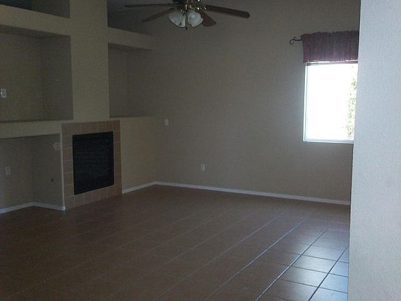 2nd image of 977 Rocky Brook Dr
