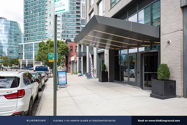 Rented by The Blueground | media 91