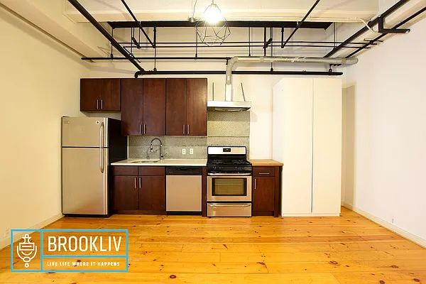 Rented by null | media 25