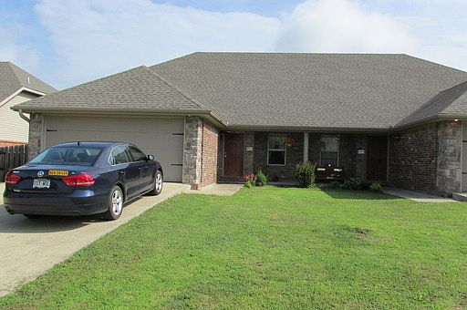 1st image of 3104 SW Deerfield Blvd Unit 2