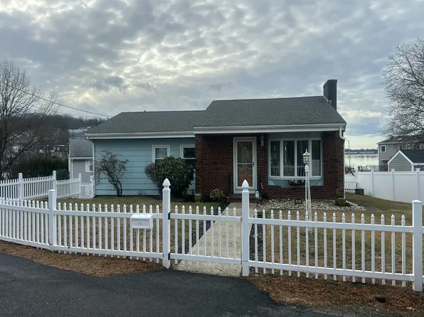 17 Beach Rd, Weymouth, MA 02191
