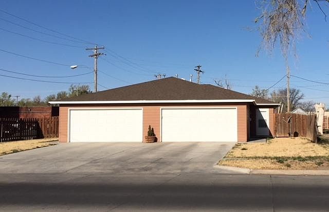 2nd image of 901 N 8th St