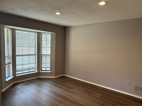 5th image of 1317 Chicota Dr