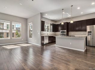 7841 Inverness Blvd, Englewood, CO 80112