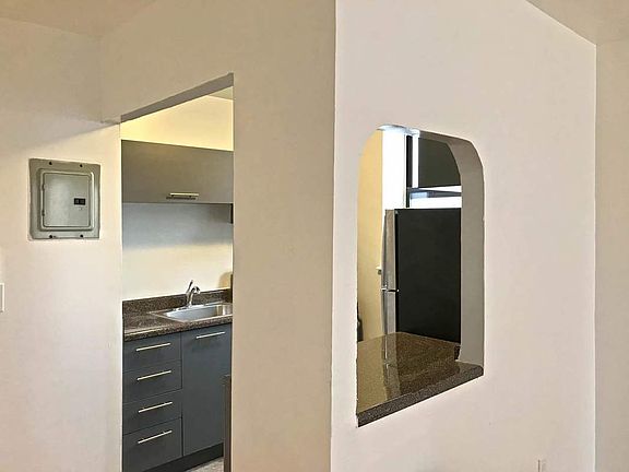 4th image of 207 E 105th St APT 3A