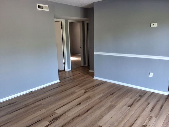 3rd image of 1190 Lois Ln APT 3