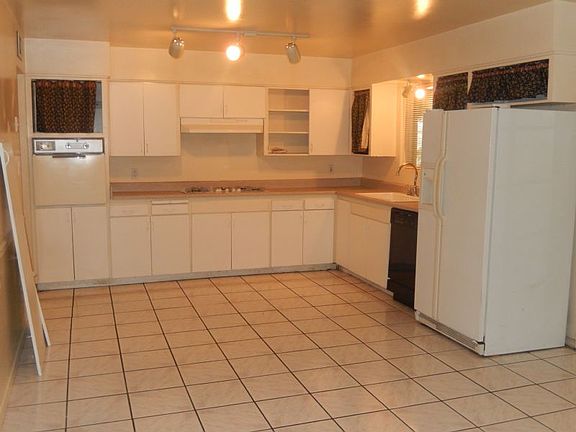 4th image of 2001 S Sierra Vista Dr