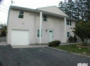 10 Lyn Pl, West Babylon, NY 11704