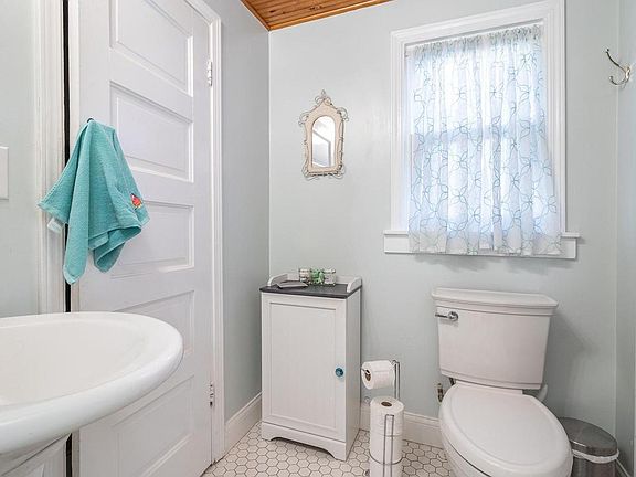 3rd image of 7028 Palmetto St