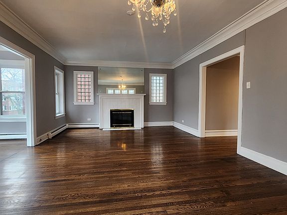 5th image of 6841 S Paxton Ave APT 2