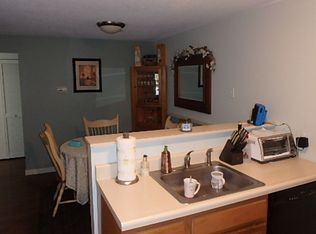 6 Walden Dr APT 5, Natick, MA 01760