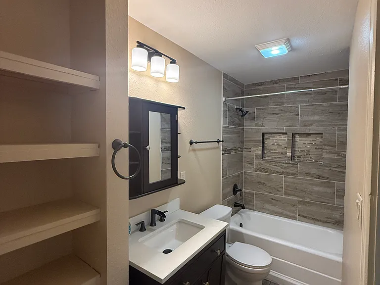 1st Floor Bathroom