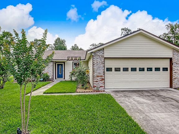 3rd image of 11771 Loretto Square Dr