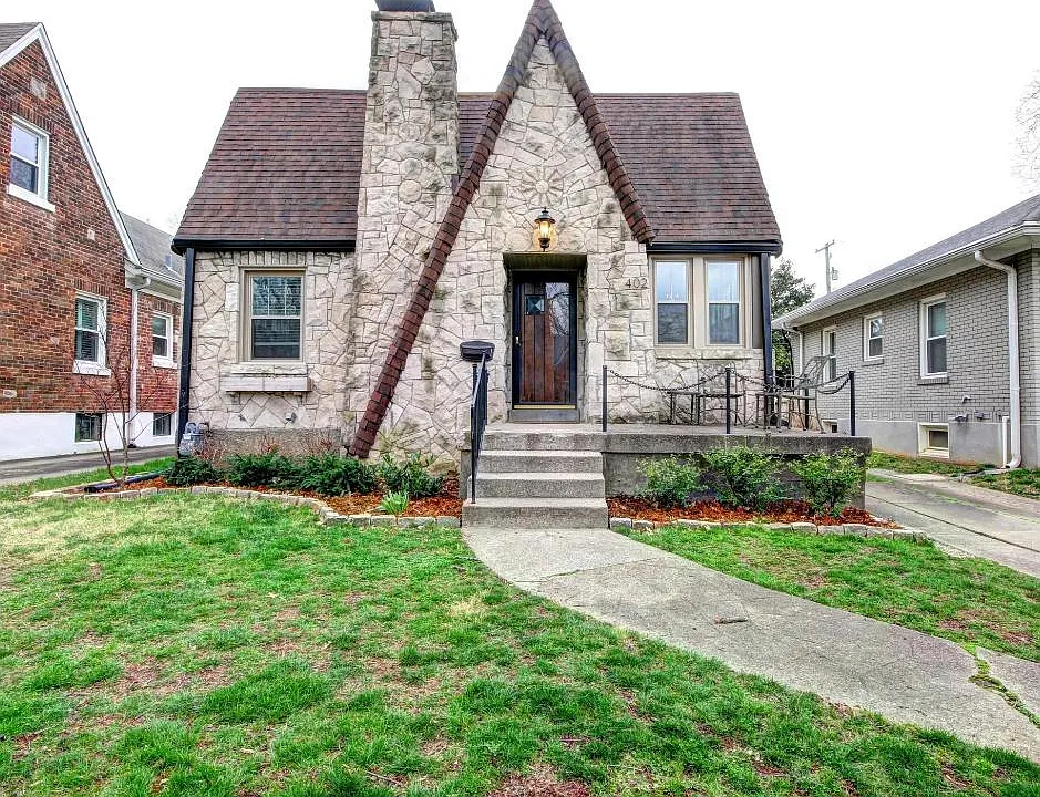402 Wallace Ave