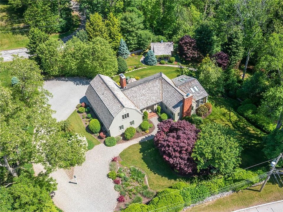 429 Woonsocket Hill Rd, North Smithfield, RI 02896 | Zillow
