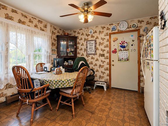 4th image of 158 Bloomingdale Road