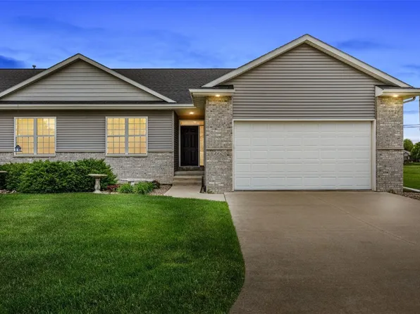 4865 Hunters Glen Cir, Marion, IA 52302
