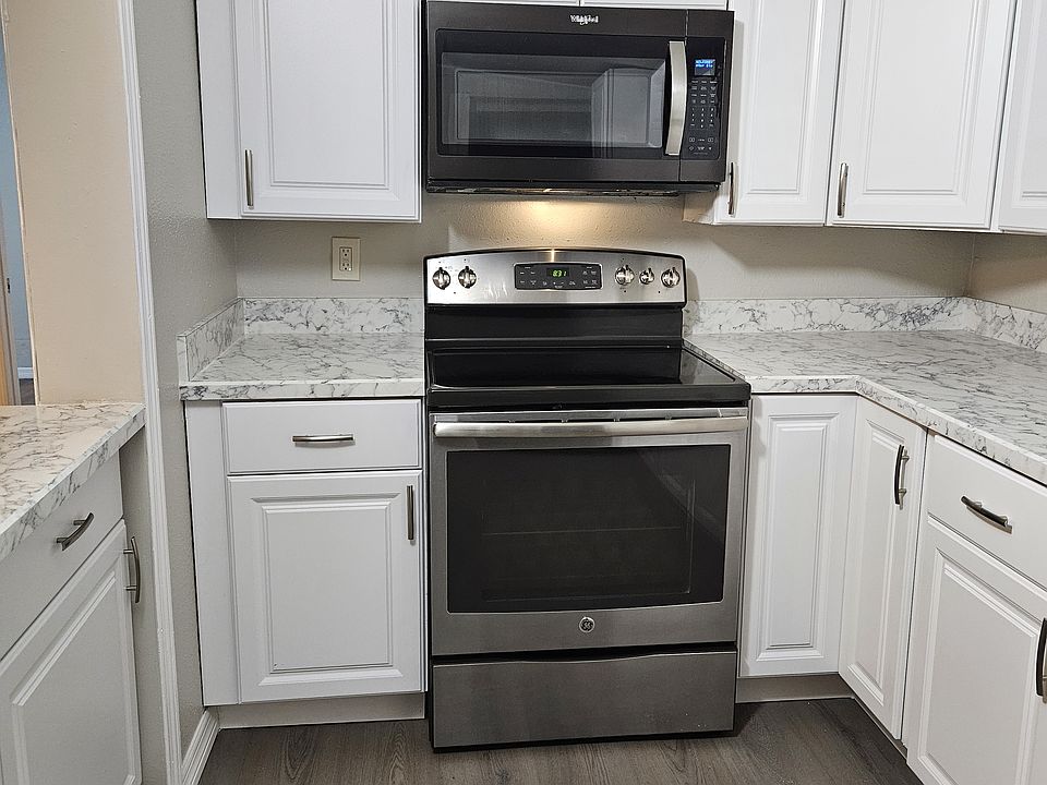 1st image of 109 W Osborne Ave