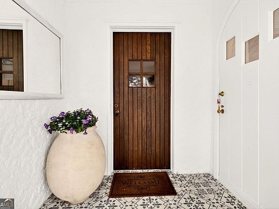 5th image of 1031 Reeder Cir NE