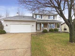 2333 E 121st St, Burnsville, MN 55337