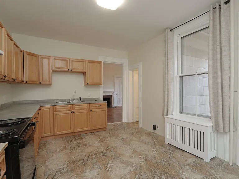 1851 Northampton St #1L — Photo 13