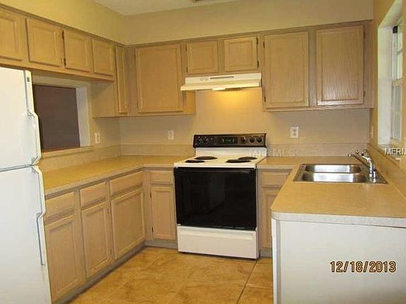 3rd image of 316 Kensington Lake Cir